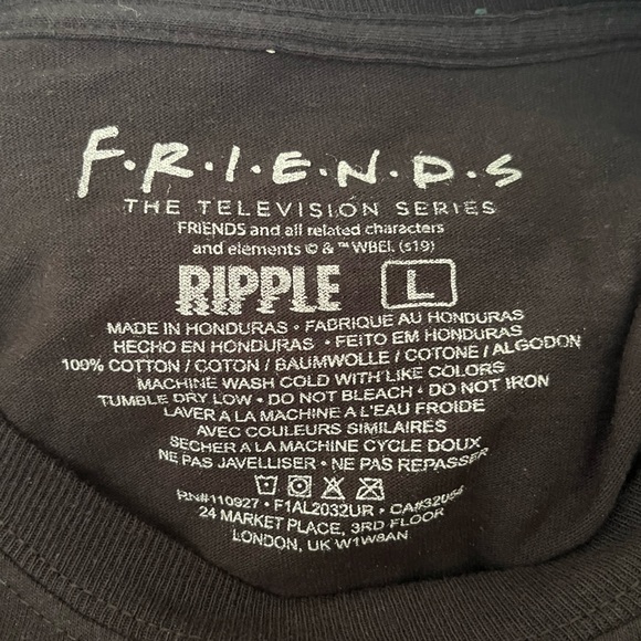 FRIENDS Graphic Long-Sleeve - Picture 3 of 3